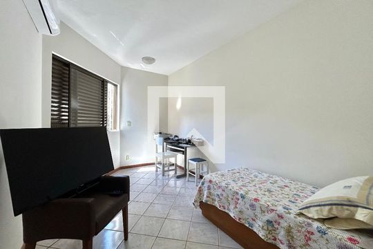 Quarto 1 de apartamento para alugar com 4 quartos, 240m² em Centro, Florianópolis
