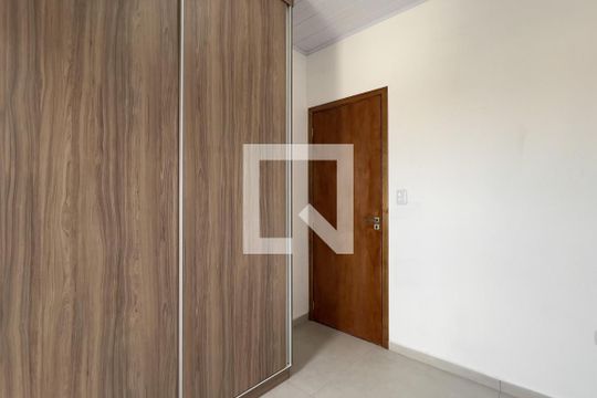 Quarto 1 de casa para alugar com 2 quartos, 50m² em Jardim Presidente Dutra, Guarulhos