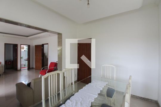 Sala de Jantar de casa à venda com 4 quartos, 800m² em Copacabana, Belo Horizonte