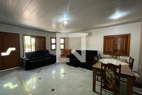 Casa à venda com 3 quartos, 135m² em Campestre, São Leopoldo
