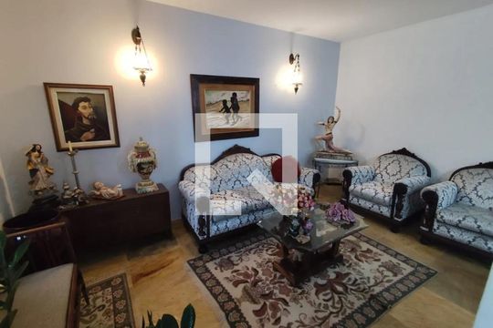 Sala de casa para alugar com 4 quartos, 277m² em Lídice, Uberlândia