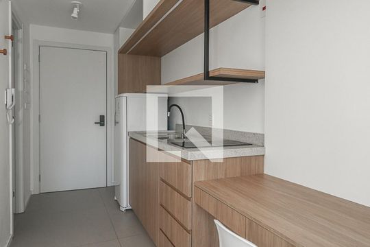 Sala / Quarto / Cozinha de apartamento para alugar com 1 quarto, 30m² em Auxiliadora, Porto Alegre