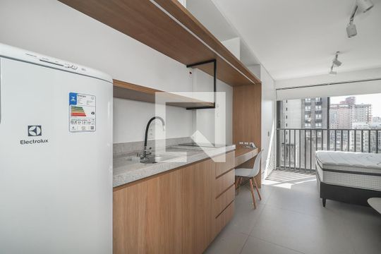 Sala / Quarto / Cozinha de apartamento para alugar com 1 quarto, 30m² em Auxiliadora, Porto Alegre