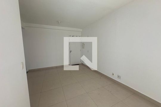 Sala de apartamento à venda com 3 quartos, 69m² em Bethaville I, Barueri
