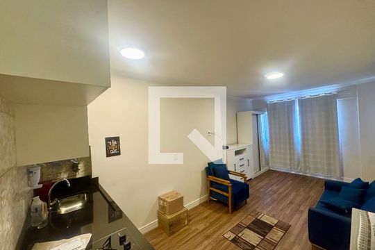 Cozinha de kitnet/studio à venda com 1 quarto, 24m² em Centro, Guarulhos