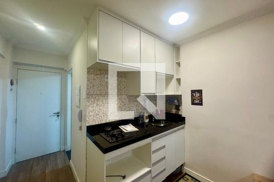 Cozinha de kitnet/studio à venda com 1 quarto, 24m² em Centro, Guarulhos