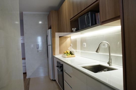 Cozinha - Armários de apartamento à venda com 2 quartos, 68m² em Vila Zanardi, Guarulhos