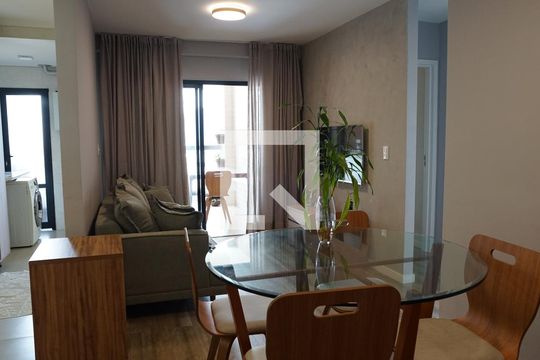 Sala de apartamento à venda com 2 quartos, 68m² em Vila Zanardi, Guarulhos