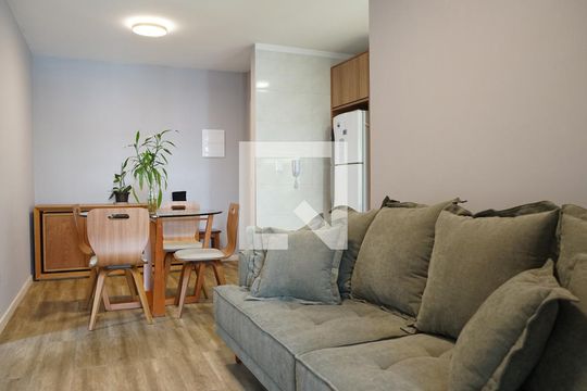 Sala de apartamento à venda com 2 quartos, 68m² em Vila Zanardi, Guarulhos