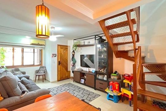 Sala de casa para alugar com 3 quartos, 129m² em Guarujá, Porto Alegre