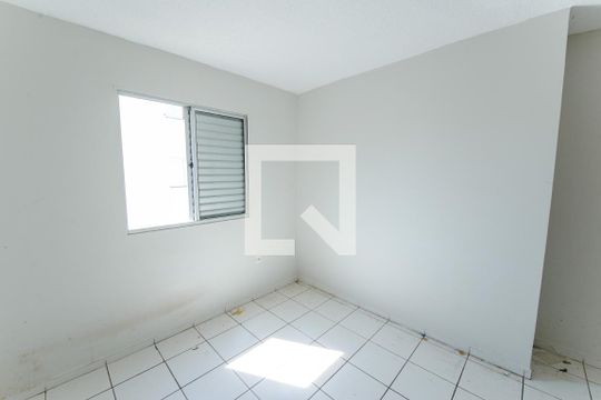 Quarto 2 de apartamento para alugar com 2 quartos, 50m² em Piracangaguá, Taubaté