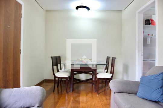 Apartamento à venda com 3 quartos, 65m² em Nova Floresta, Belo Horizonte