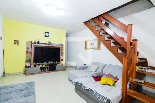 Sala de casa à venda com 2 quartos, 480m² em Vila Rio de Janeiro, Guarulhos