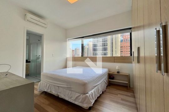 Apartamento à venda com 1 quarto, 63m² em Vila Olímpia, São Paulo