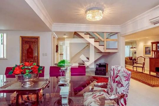 Sala de casa à venda com 3 quartos, 307m² em Menino Deus, Porto Alegre