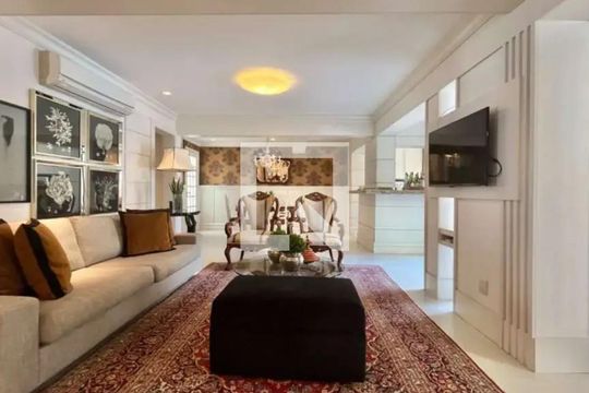 Sala de casa à venda com 3 quartos, 307m² em Menino Deus, Porto Alegre