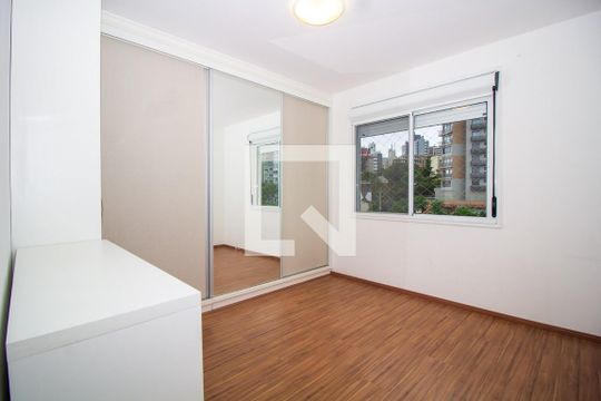 Quarto 1 de apartamento para alugar com 3 quartos, 88m² em Petrópolis, Porto Alegre