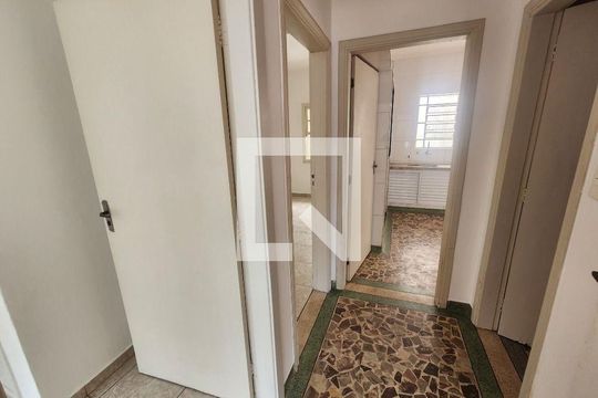 Corredor de casa à venda com 2 quartos, 240m² em Pompeia, São Paulo