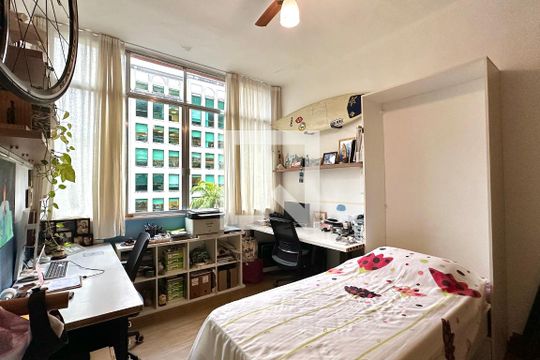 Quarto de apartamento à venda com 2 quartos, 67m² em Jardim Botânico, Rio de Janeiro