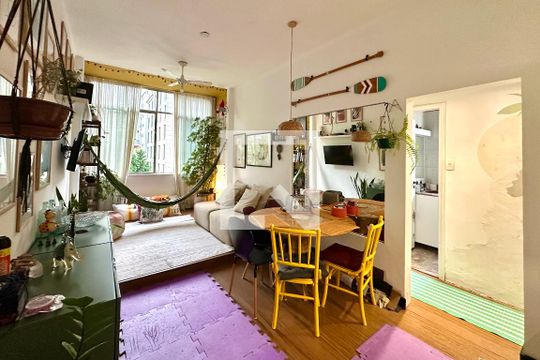 Sala de apartamento à venda com 2 quartos, 67m² em Jardim Botânico, Rio de Janeiro