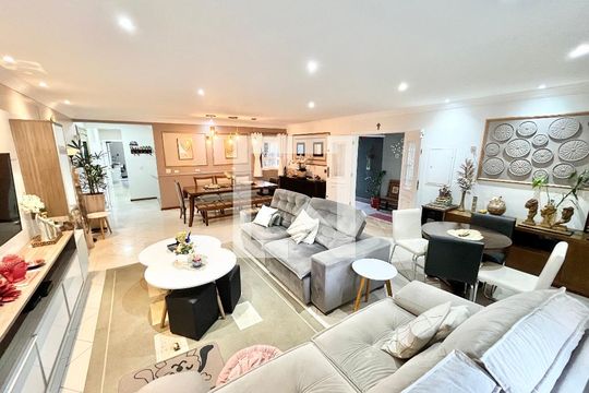 Sala de casa à venda com 5 quartos, 480m² em Água Fria, São Paulo