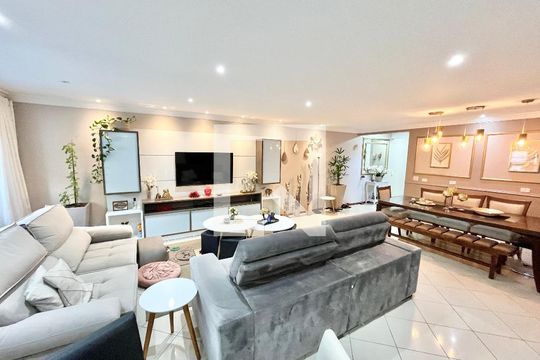 Sala de casa à venda com 5 quartos, 480m² em Água Fria, São Paulo