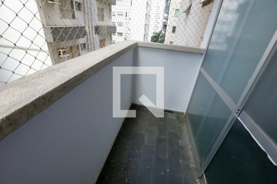 Apartamento para alugar com 2 quartos, 68m² em Setor Bueno, Goiânia