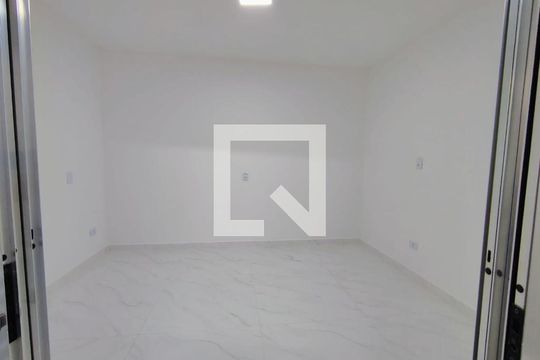 Sala/Quarto de casa para alugar com 1 quarto, 30m² em Parque Edu Chaves, São Paulo