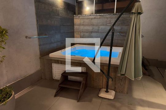 Quintal de casa de condomínio para alugar com 3 quartos, 173m² em Jardim Passargada I, Cotia