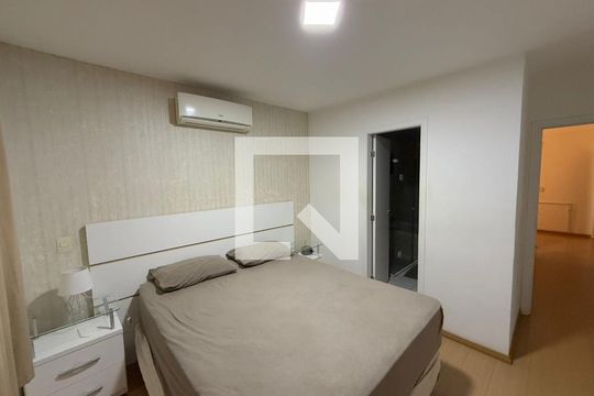 Quarto 1 de casa de condomínio para alugar com 3 quartos, 173m² em Jardim Passargada I, Cotia