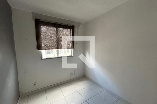 Quarto 1 de apartamento para alugar com 2 quartos, 45m² em Pavuna, Nilópolis