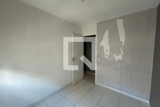 Quarto 1 de apartamento para alugar com 2 quartos, 45m² em Pavuna, Nilópolis