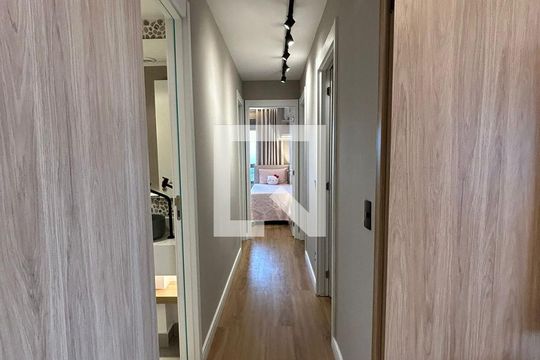 Corredor de apartamento à venda com 3 quartos, 79m² em Vila Dom Pedro I, São Paulo