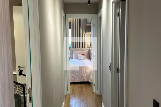 Corredor de apartamento à venda com 3 quartos, 79m² em Vila Dom Pedro I, São Paulo