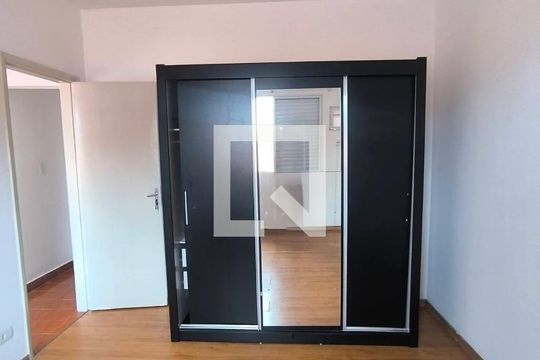Quarto de apartamento para alugar com 1 quarto, 60m² em Vila Valenca, São Vicente