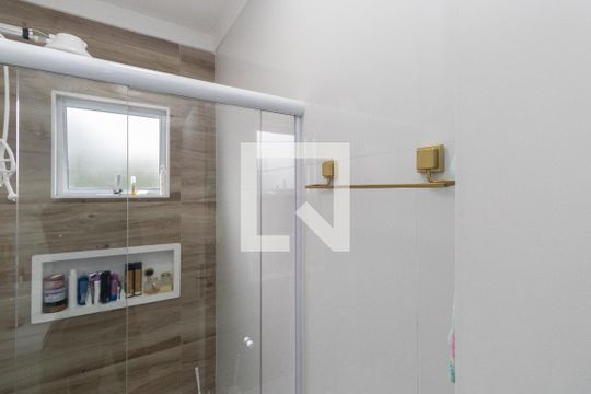 Banheiro da Suíte de casa para alugar com 3 quartos, 120m² em Jardim Jacana, São Paulo