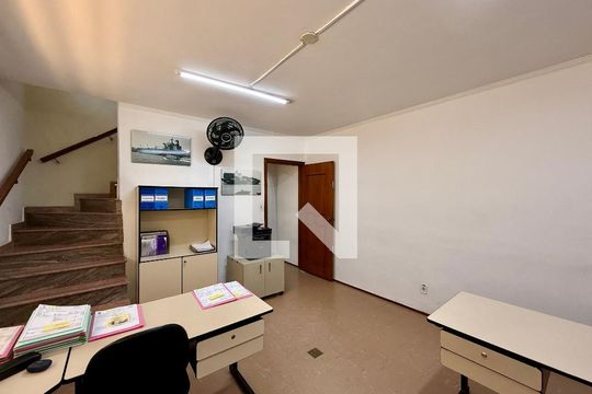 Sala  de casa à venda com 3 quartos, 137m² em Jardim Aeroporto, São Paulo