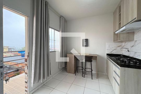 Cozinha de kitnet/studio para alugar com 1 quarto, 25m² em Santa Marta, Ribeirão das Neves