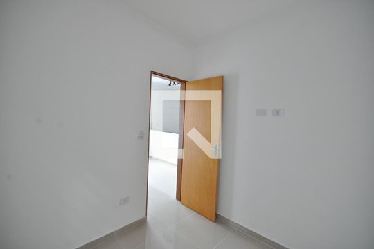 Quarto 2 de apartamento para alugar com 2 quartos, 65m² em Vila Nivi, São Paulo