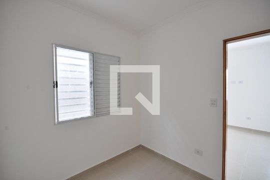 Quarto 2 de apartamento para alugar com 2 quartos, 65m² em Vila Nivi, São Paulo