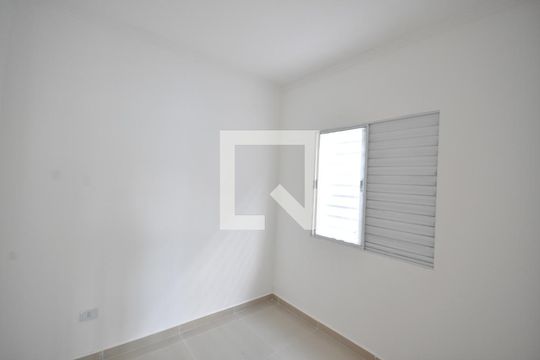 Quarto 2 de apartamento para alugar com 2 quartos, 65m² em Vila Nivi, São Paulo
