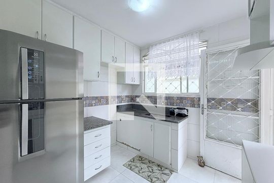 Casa à venda com 3 quartos, 210m² em Castelo, Belo Horizonte