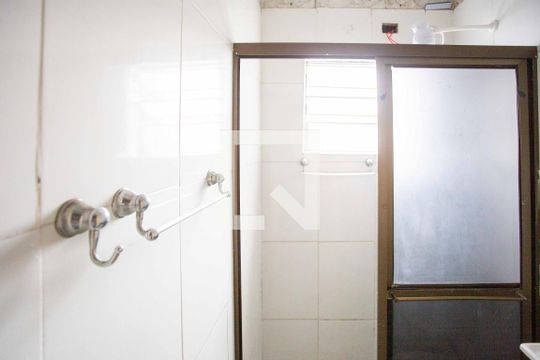 Banheiro de casa para alugar com 1 quarto, 70m² em Cidade Júlia, São Paulo