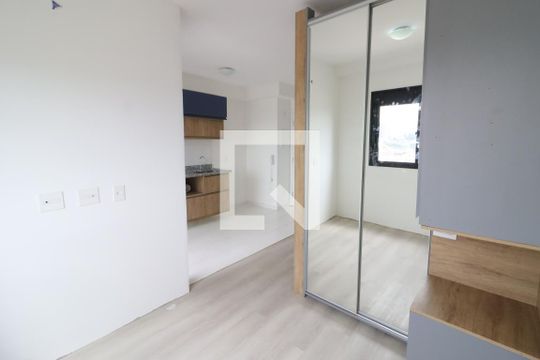 Sala de apartamento à venda com 1 quarto, 29m² em Km 18, Osasco