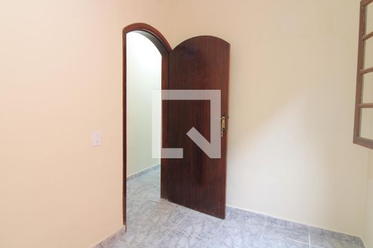Quarto 1 casa 1 de casa para alugar com 4 quartos, 262m² em Jardim Danfer, São Paulo
