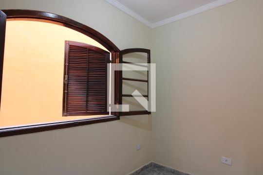 Quarto 1 casa 1 de casa para alugar com 4 quartos, 262m² em Jardim Danfer, São Paulo