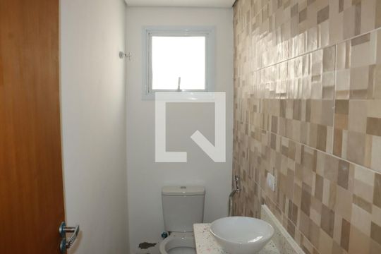 Casa para alugar com 3 quartos, 102m² em Aguassai, Cotia
