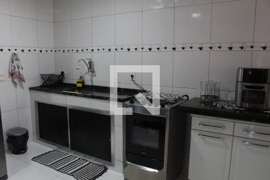 Casa de Condomínio à venda com 3 quartos, 300m² em Tanque, Rio de Janeiro