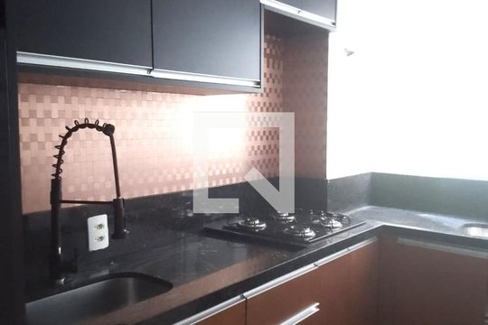 Cozinha de apartamento à venda com 1 quarto, 42m² em Jardim do Lago, Osasco