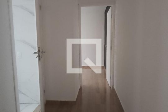 Corredor de apartamento à venda com 1 quarto, 42m² em Jardim do Lago, Osasco